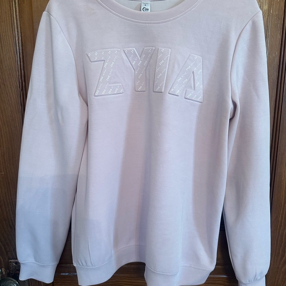 ZYIA Active Emergence Crewneck Sweatshirt in Light Blush Pink